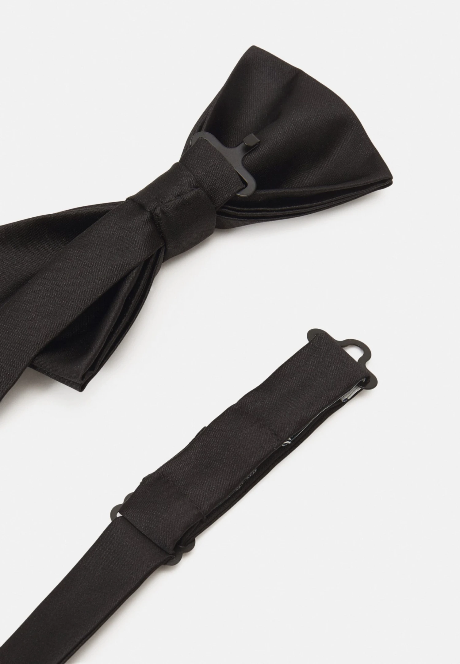 Pier One Set - Pocket Square - Black 2 Pier One Set - Pocket Square - Black - Image 2