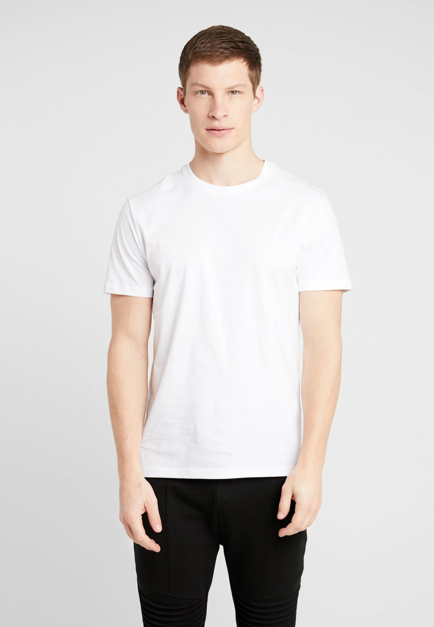 Pier One 5 Pack - Basic T-Shirt - White 3 Pier One 5 Pack - Basic T-Shirt - White - Image 3