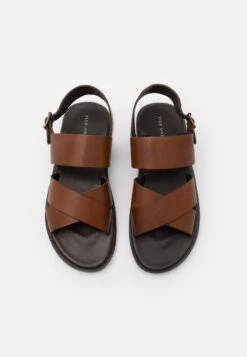 Pier One Unisex - Sandals - Cognac 13 Pier One Unisex - Sandals - Cognac -Pier One 0a07074850c04c5cbb6dcf9e4ef2f80a