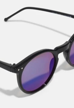 Pier One Unisex - Sunglasses - Black/Blue 7 Pier One Unisex - Sunglasses - Black/Blue -Pier One 11f17cbd777a412ba39007dce293526f