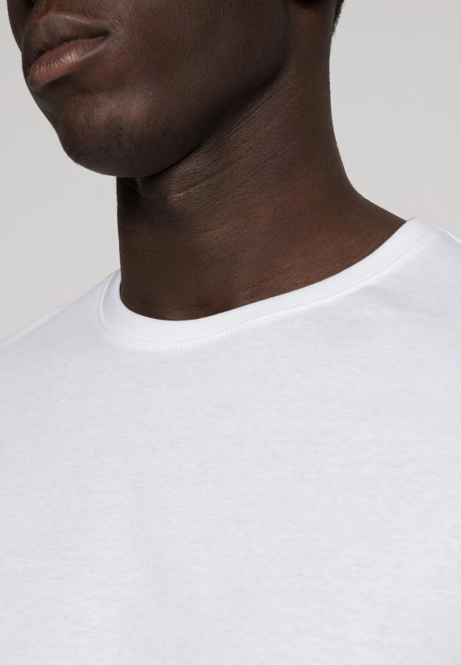 Pier One 3 Pack - Basic T-Shirt - White/Black/Light Grey 7 Pier One 3 Pack - Basic T-Shirt - White/Black/Light Grey - Image 7