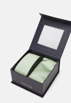 Pier One Set - Pocket Square - Light Green 10 Pier One Set - Pocket Square - Light Green -Pier One 186418c4632045a49f49be956c5a79e1