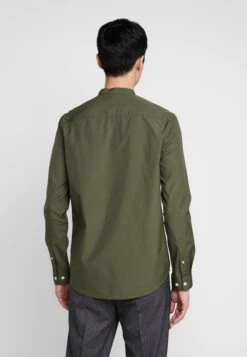 Pier One 2 Pack - Shirt - Oliv/Black -Pier One 2938873689d64473bdedf7291e717928