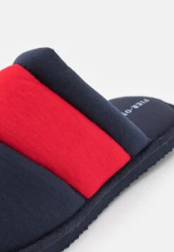 Pier One Unisex - Slippers - Dark Blue/Red -Pier One 3873ff5ffc164a00938853720f513c10