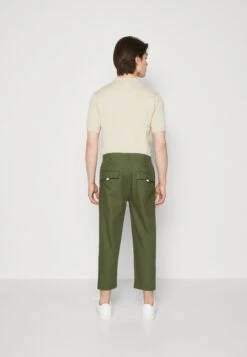 Pier One Trousers - Olive 8 Pier One Trousers - Olive -Pier One 3b639b4608244259a5a82201c428348c