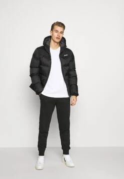 Pier One -Pier One 3f5d22eff3614068aa9c5f24aade3896