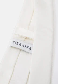 Pier One Set - Pocket Square - White 7 Pier One Set - Pocket Square - White -Pier One 42cb520aca934f35a8d84b5e9545053f