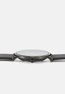 Pier One Unisex - Watch - Black 6 Pier One Unisex - Watch - Black -Pier One 4a4c5fd2ccf24a73a7e672b724fd8279