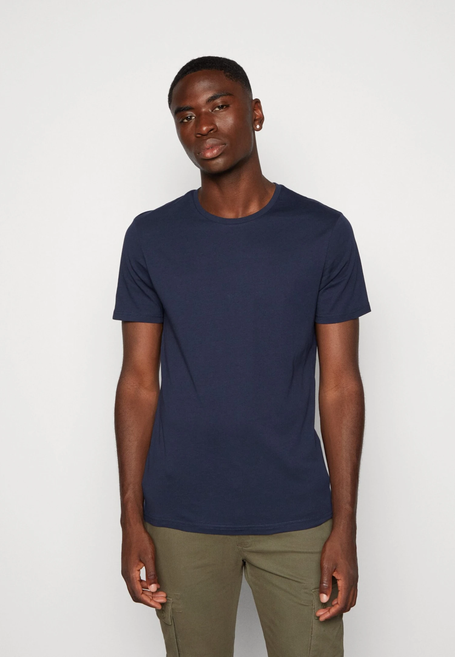 Pier One Unisex 5 Pack - Basic T-Shirt - Black /Dark Blue/Dark Green 6 Pier One Unisex 5 Pack - Basic T-Shirt - Black /Dark Blue/Dark Green - Image 6