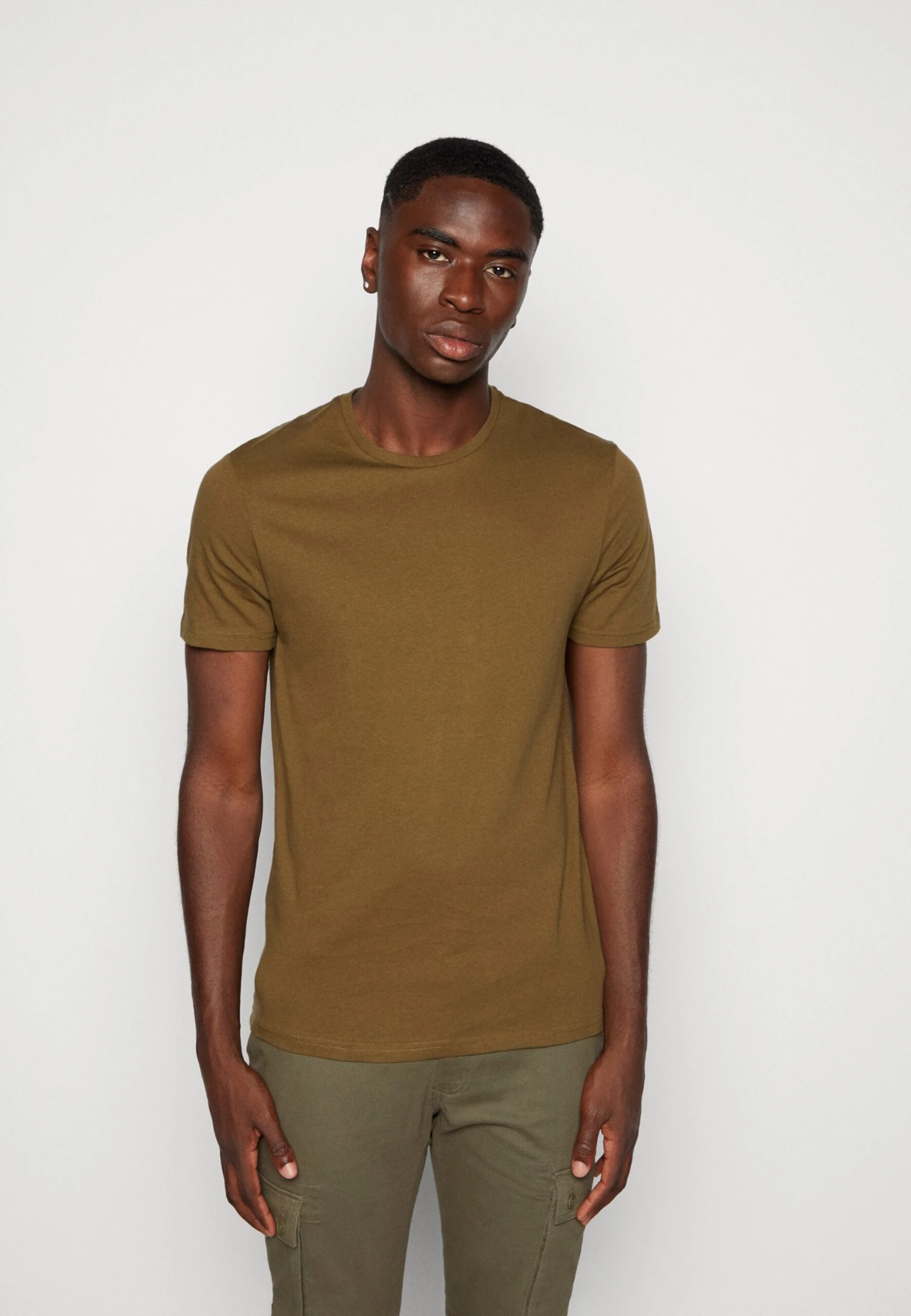 Pier One Unisex 5 Pack - Basic T-Shirt - Black /Dark Blue/Dark Green 7 Pier One Unisex 5 Pack - Basic T-Shirt - Black /Dark Blue/Dark Green - Image 7