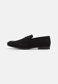 Pier One Slip-Ons - Black