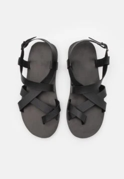 Pier One T-Bar Sandals - Black 9 Pier One T-Bar Sandals - Black -Pier One 6818b30d26474e658a275654bdec1e84
