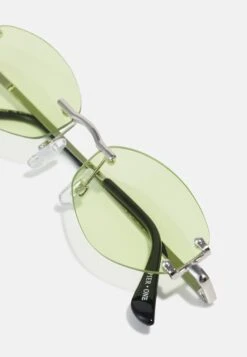 Pier One Unisex - Sunglasses -Green -Pier One 6c5660cb198a4273a5c8fcc982a3d0e1