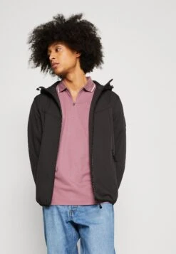 Pier One Waterproof Jacket - Black 9 Pier One Waterproof Jacket - Black -Pier One 96a994fc1403480fbcdd56b9d44dcb3f