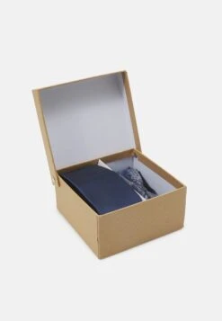 Pier One Set - Tie - Dark Blue 12 Pier One Set - Tie - Dark Blue -Pier One 9f0c9c901ffb47ccaba643bd0838aa41