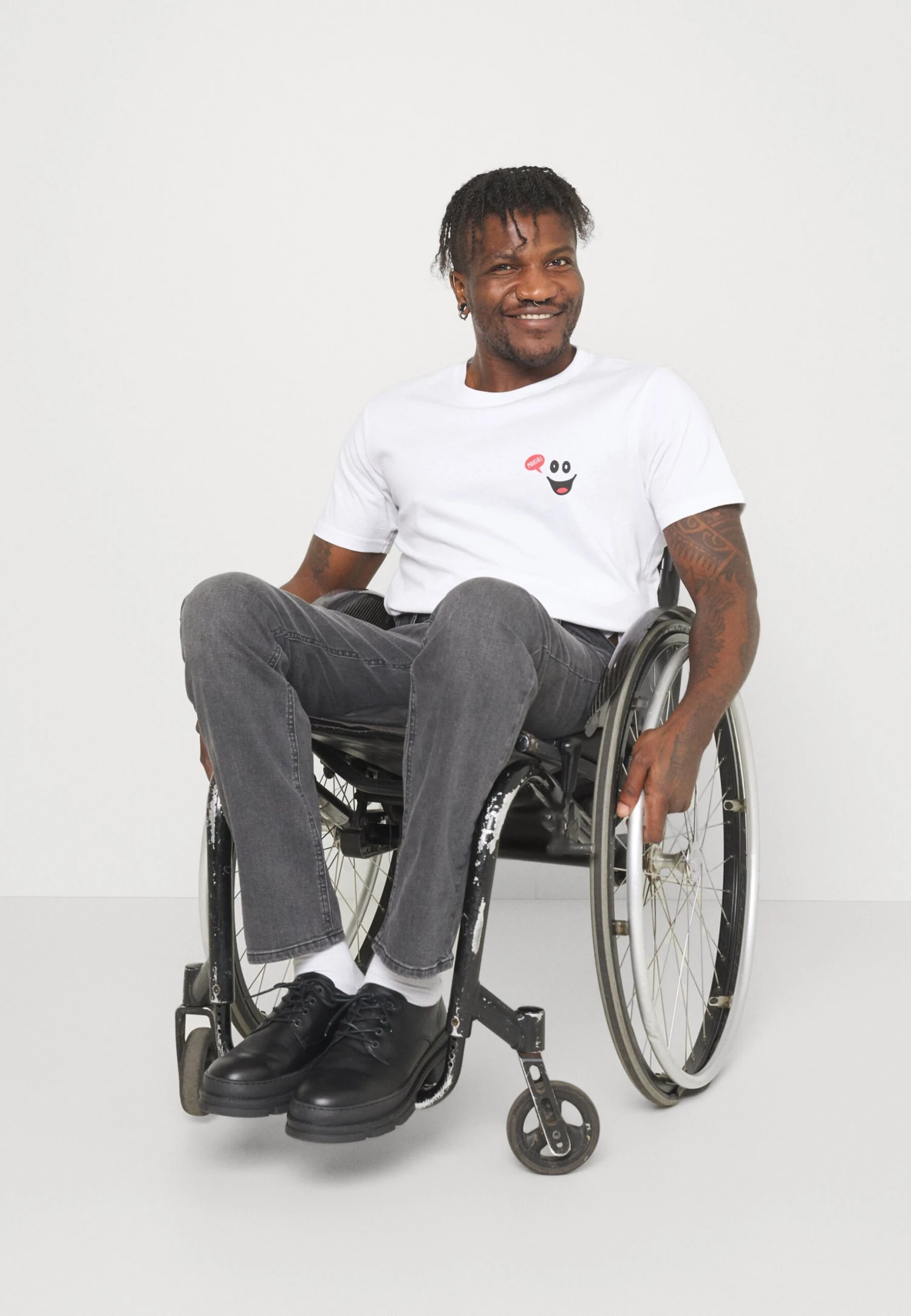 Pier One Straight Leg Jeans - Grey Denim 3 Pier One Straight Leg Jeans - Grey Denim - Image 3