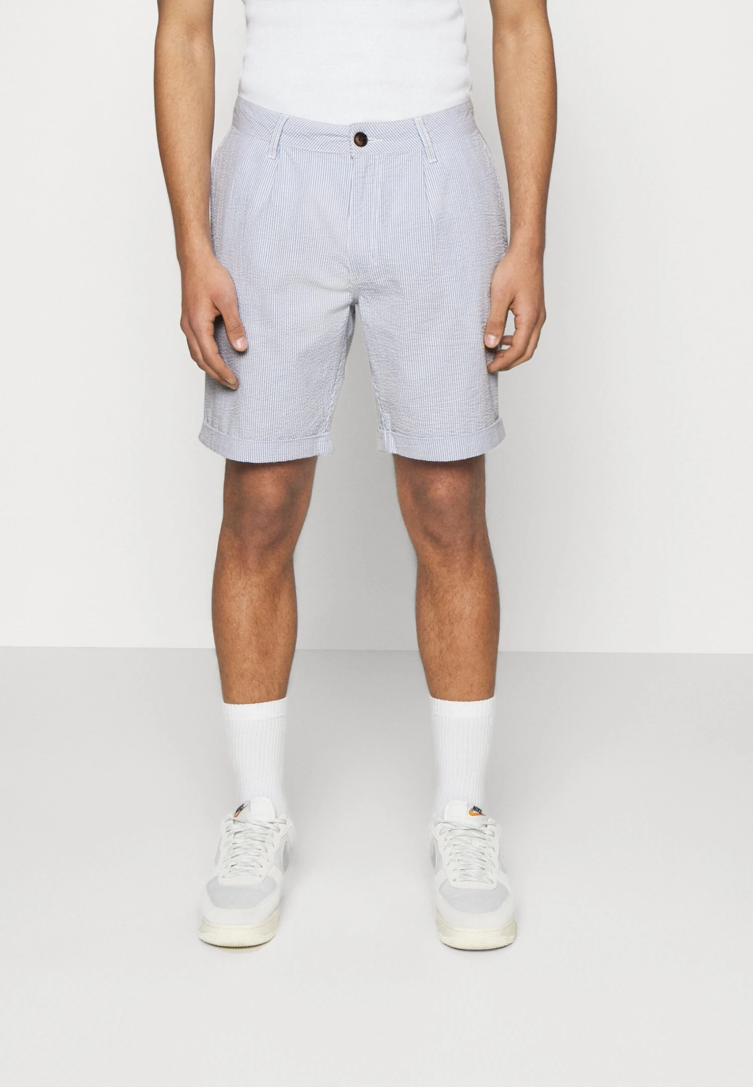 Pier One Pleated Seersucker Short - Shorts - Blue 1 Pier One Pleated Seersucker Short - Shorts - Blue