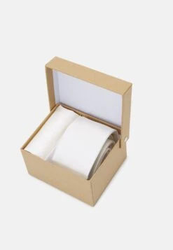 Pier One Set - Pocket Square - White 6 Pier One Set - Pocket Square - White -Pier One cc5c1369efc3414f9ad0b2848d35ffe7