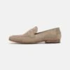 Pier One Leather - Slip-Ons - Beige
