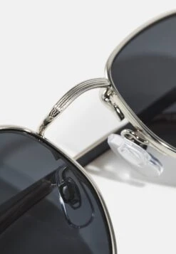 Pier One Unisex - Sunglasses - Black/Silver-Coloured -Pier One da6411816b774c29a62a47723bc36ae2
