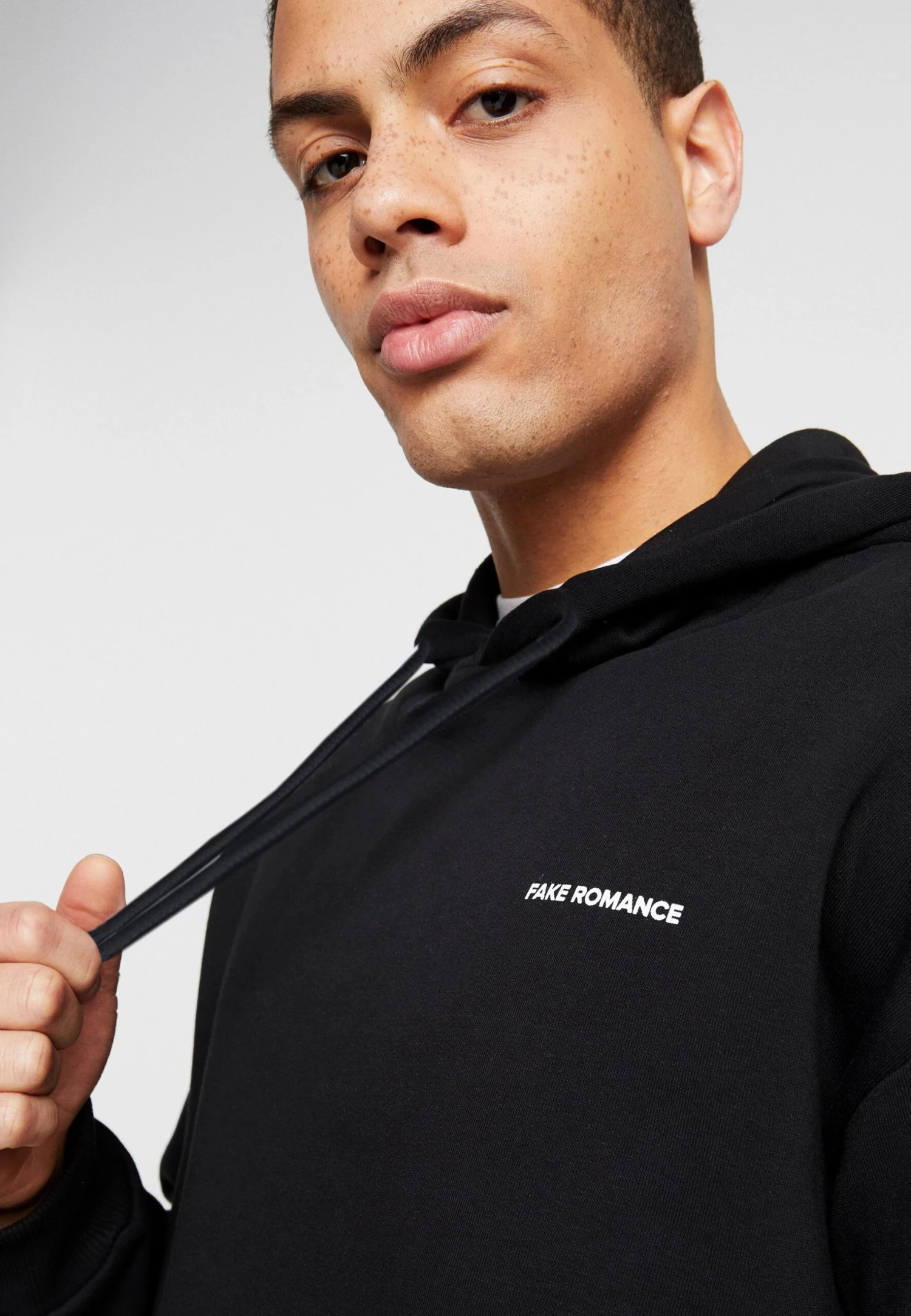 Pier One Unisex - Hoodie - Black 4 Pier One Unisex - Hoodie - Black - Image 4