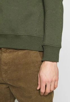 Pier One 2 Pack - Sweatshirt - Khaki/Black 11 Pier One 2 Pack - Sweatshirt - Khaki/Black -Pier One e8798e2b4496495bb57d084d4047e2b7