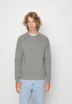 Pier One -Pier One eac189afcf944e8ea13054542f672ca4