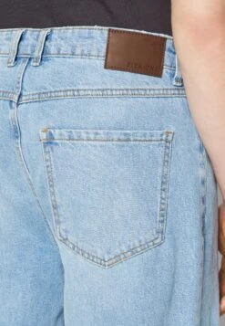 Pier One Distress On Knees - Relaxed Fit Jeans 9 Pier One Distress On Knees - Relaxed Fit Jeans -Pier One ef0878bf5af4400aa54a42825fa794da