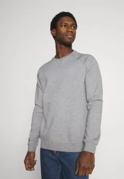 Pier One 3 Pack - Sweatshirt - Bordeaux/Black/Grey 10 Pier One 3 Pack - Sweatshirt - Bordeaux/Black/Grey -Pier One f0211c1816ed4647bcf0610382b82d81