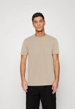 Pier One 7 Pack - Basic T-Shirt - Red/Silver/Royal Blue 15 Pier One 7 Pack - Basic T-Shirt - Red/Silver/Royal Blue -Pier One fe39ae75b633479faee55da599b1d865